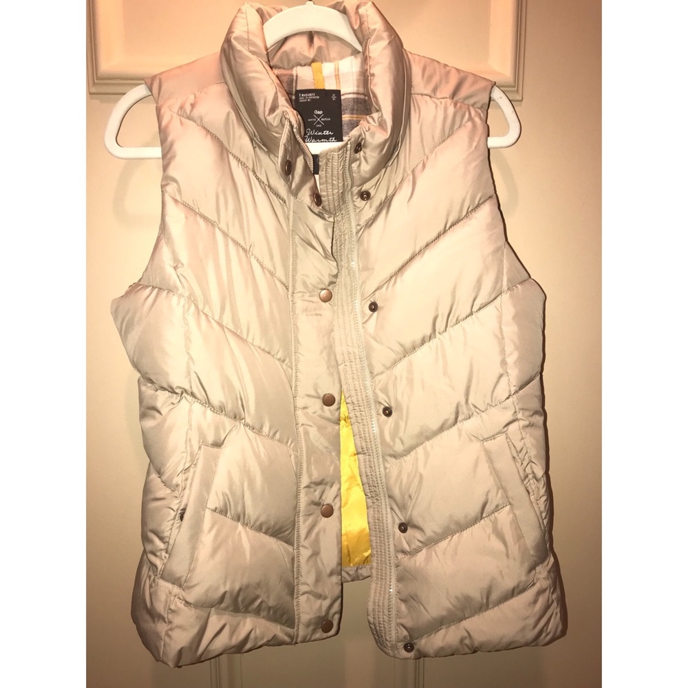 Khaki puffy vest